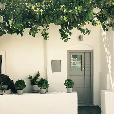 Center * Naousa (Paros)